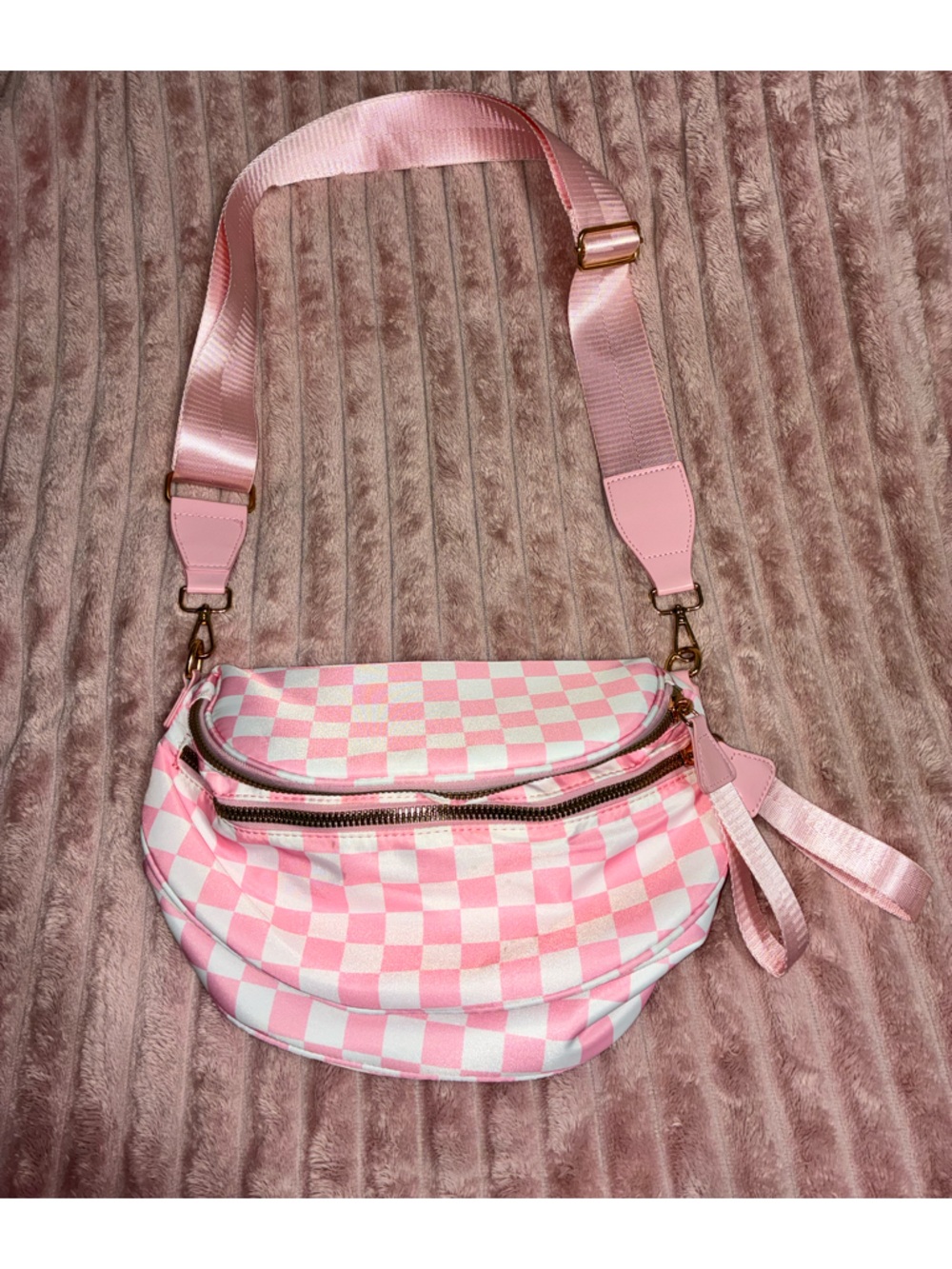Pink Checkered Crossbody Belt Bag - Fashionable Women’s Bag